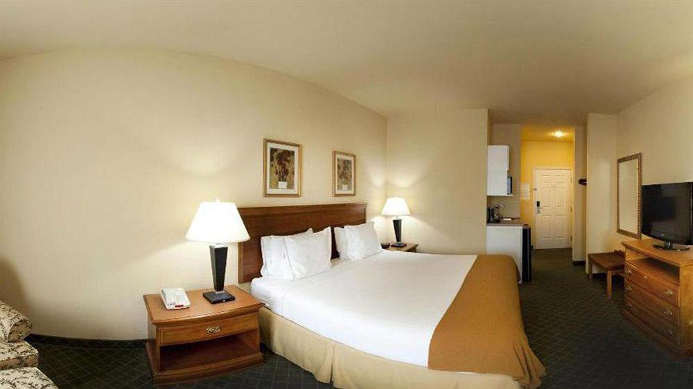 Holiday Inn Express & Suites Magnolia-Lake Columbia Εξωτερικό φωτογραφία